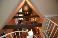 Peek' n Peak, Camelot  Loft Condo,  Clymer, NY, 250 Yards to Chair 8, Sleeps 14 - Wi-Fi