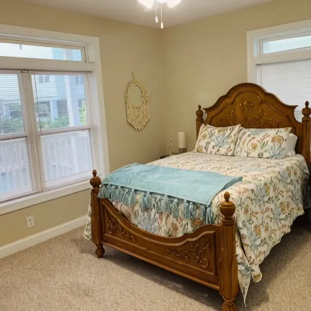3/3 Condo across from the River! Close to beaches!