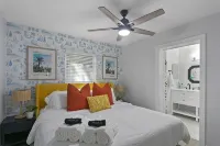 5 min Beaches~Mini Golf~Pool Table~Pets~KING BED +