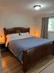 Private Lake House - 4-Star