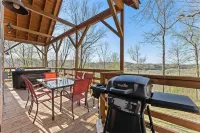 Jasper Cabin w/ Hot Tub, Fire Pit & Mtn Views