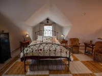 The Yellowstone House and Fisherman's Cabin Hotels in Pray