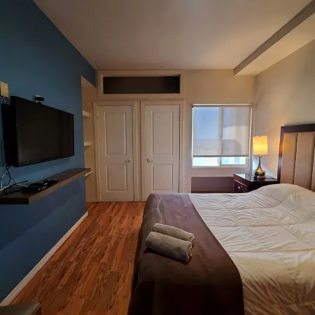 Modern 2 bedroom apartment by the bullring