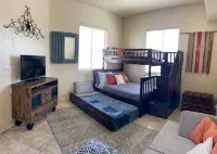 Secluded Oasis, heated pool and spa, RV hook-ups - Villas