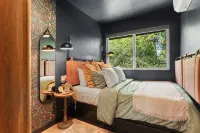 Casa Maria- cute creekside 2bed/1bath