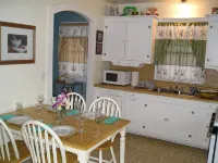The Barta bungalow in Shiner - 3-Star