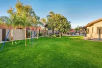 Paradise Palms!! Spacious 6-bedroom house with 3 en-suites. - مسبح خاص