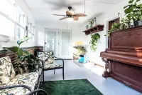 Family-Friendly Farmhouse Johnson City Etsu Bristol Motor Speedway - 3-Star