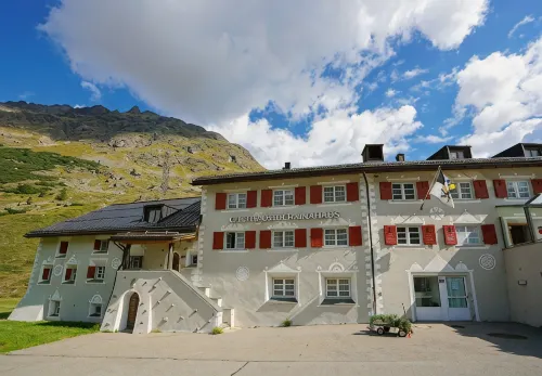 Gasthaus & Hotel Berninahaus - Parking