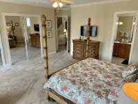 4 King Beds and En Suite Bathrooms - Ocean & Lake View, Elevator, 2 Heated Pools - 비치
