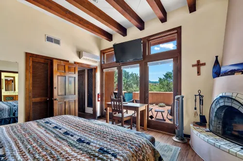 Private Luxury Mountain View Retreat Just  12 Minutes from the Santa Fe Plaza. - Mountain view