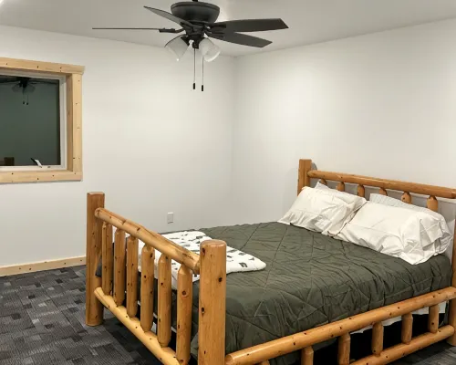 Spacious cabin minutes from recreational trails & Round Lake Hotels in Round Lake
