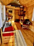 Tiny House with Private Hot Tub on 100 Acres - Chalets