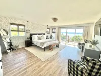 Fully remodeled lake house with gorgeous views of Bull Shoals Lake! - 4성급