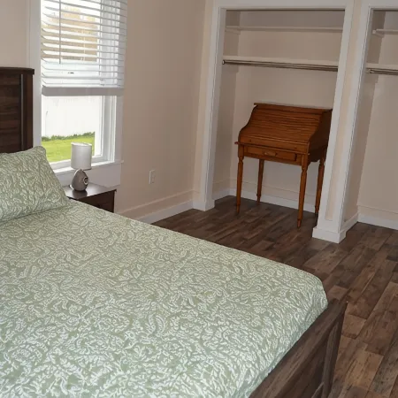 Apple View- Quiet, handicap accessible country home with a hot tub! Hotels in Wayne County