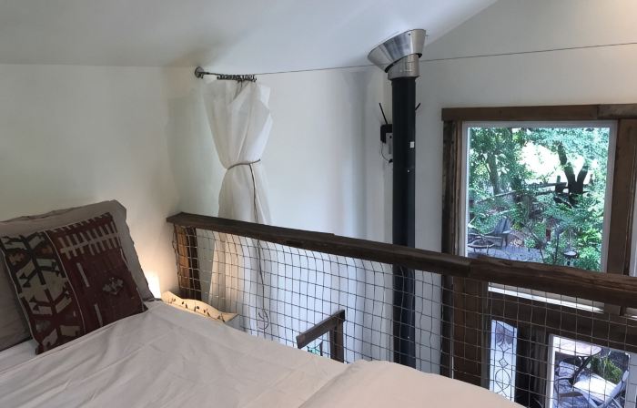 On a 40 acre estate, outdoor soaking tub,  fire pit, hammocks, pet friendly!