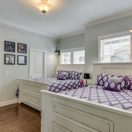 Historic Nashville White House,Close To Downtown&Greenway,Sleeps 12,Fenced Yard!