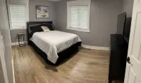 Freshly Remodeled Cozy Home - 3-Star