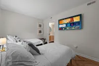 NEW reno! Walk to Pinehurst CC, The Cradle and enjoy the indoor putting green! - Homestays