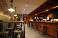 里爾阿娜耶特Spa飯店 - 酒吧