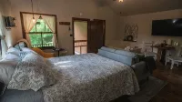 Cozy Cottage, we're told it's heavenly! - Chalets