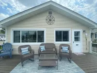 Cozy cottage with lake view! 20 min from Cedar Point, Kalahari, & Sports Force! - 4星級