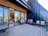 New 4Bd, 4BA, Sleeps 13, Close to Ski Lifts, Sauna, Mtn Views - 4-Star