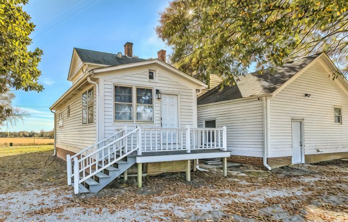 Charming Cottage with easy access to local attractions-pet and kid friendly