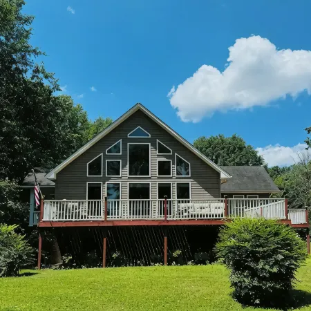 Relax & enjoy the river view, 5 min to Huntsville