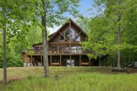 Secluded Cabin w/ Natural Swim Hole-HotTub-Trails - Chalets
