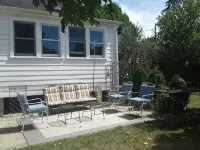 Riverfront Rental - Homestays