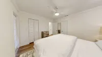 Relaxing Renovated Cottage on  Lake June in Winter with Dock! - 4 étoiles