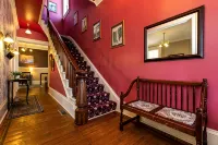 Charming Historic 4 Bedroom with Hot Tub - 3-نجوم
