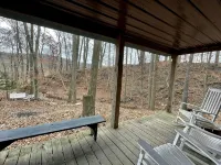 Creekside Cabin Vacation Rental - シャレー