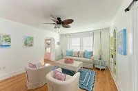 Remodeled home in Historic neighborhood. 20 min.~ AMI/ 5 min ~downtown Bradenton - 방갈로