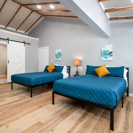 Charming Farmhouse Relax w/ Heated Massage Chair