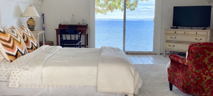 WATERFRONT Maine Historical Cottage with Separate Guest Cottage Hoteles en Condado de Waldo