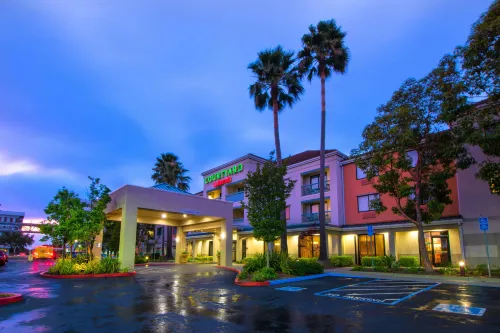 Courtyard Oakland Airport - 3 estrellas