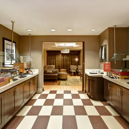Hampton Inn Atlanta-Mall of Georgia