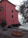 Lakeside apartment located in historic center with wonderful views - Homestays