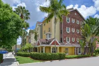 Candlewood Suites MIAMI - DORAL by IHG - Kitchens