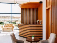 Cezar's Airport Hotel - Bãi đậu xe