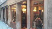 Antico Panada - Khách sạn giá rẻ