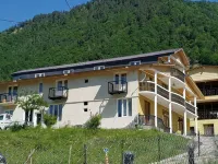 Hilltop Mestia - con vista montagne