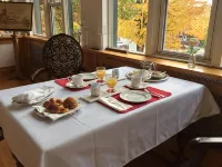 이엘르 드 갸르드 B&B - 조식 운영
