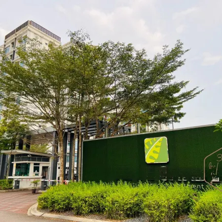 The Senai Garden Apartment Near Senai Airport&Jpo