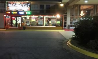 Regency Inn & Suites - Housity