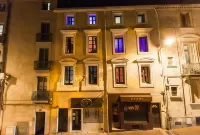 La Maison Gustave Hotels near Palais des Archeveques