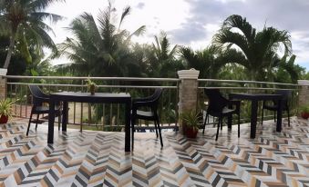 Avila's Hostel Moalboal