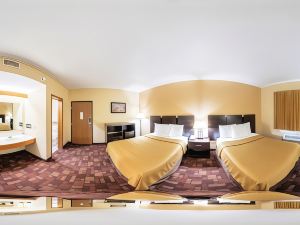 Econo Lodge Watertown